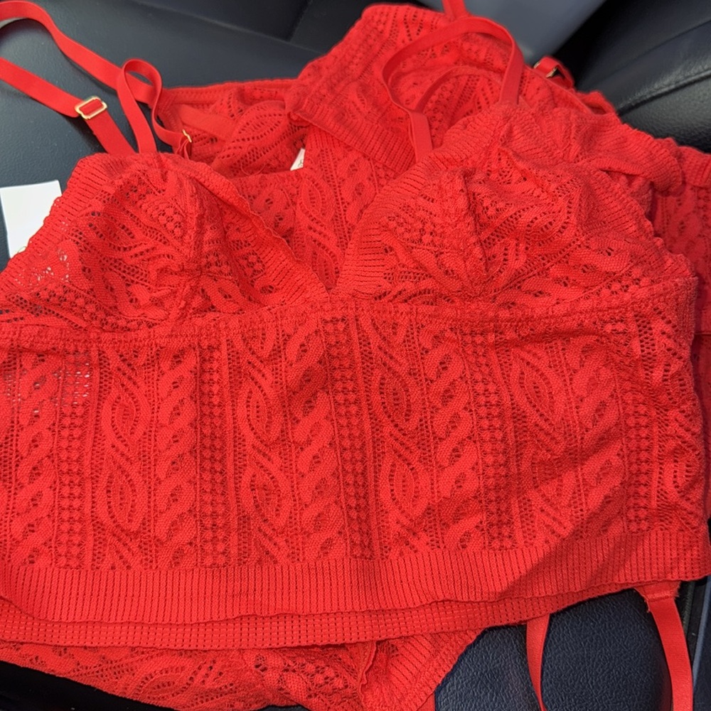aerie Red cable lace Bralette - Picture 4 of 4